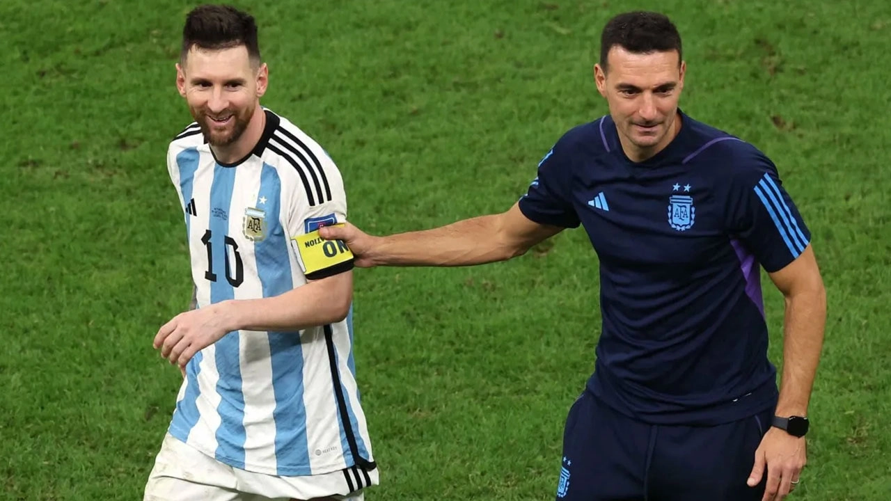 Lionel Messi y Scaloni