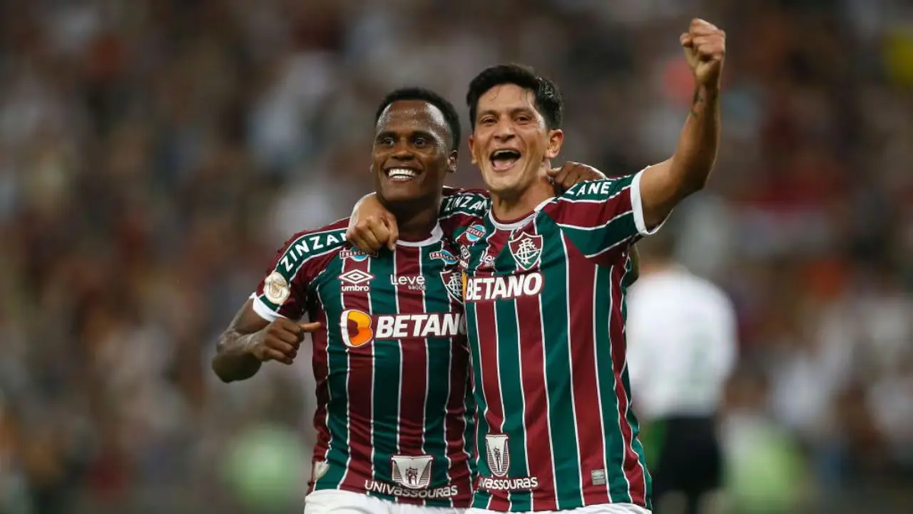 Defending champions Fluminense