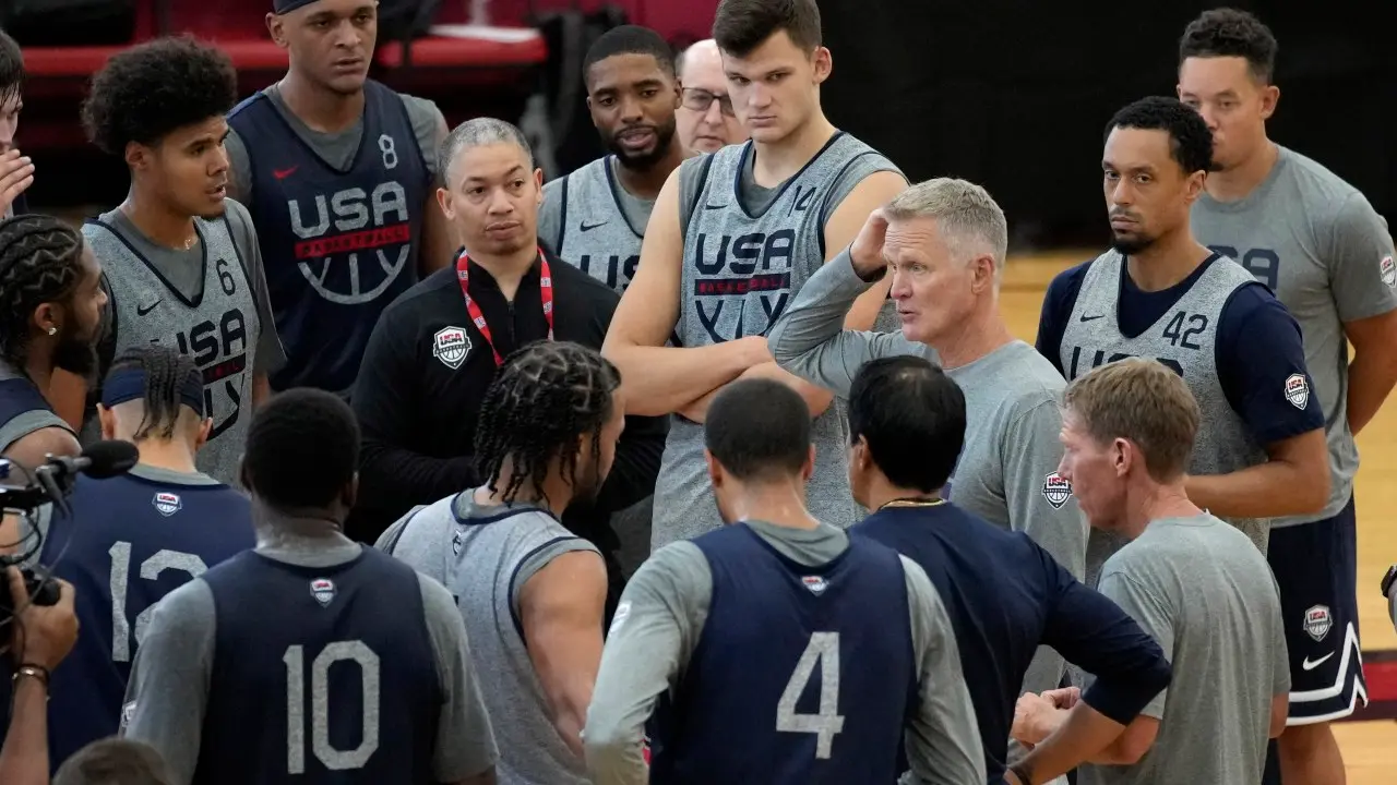 Head coach Steve Kerr and his USA squad