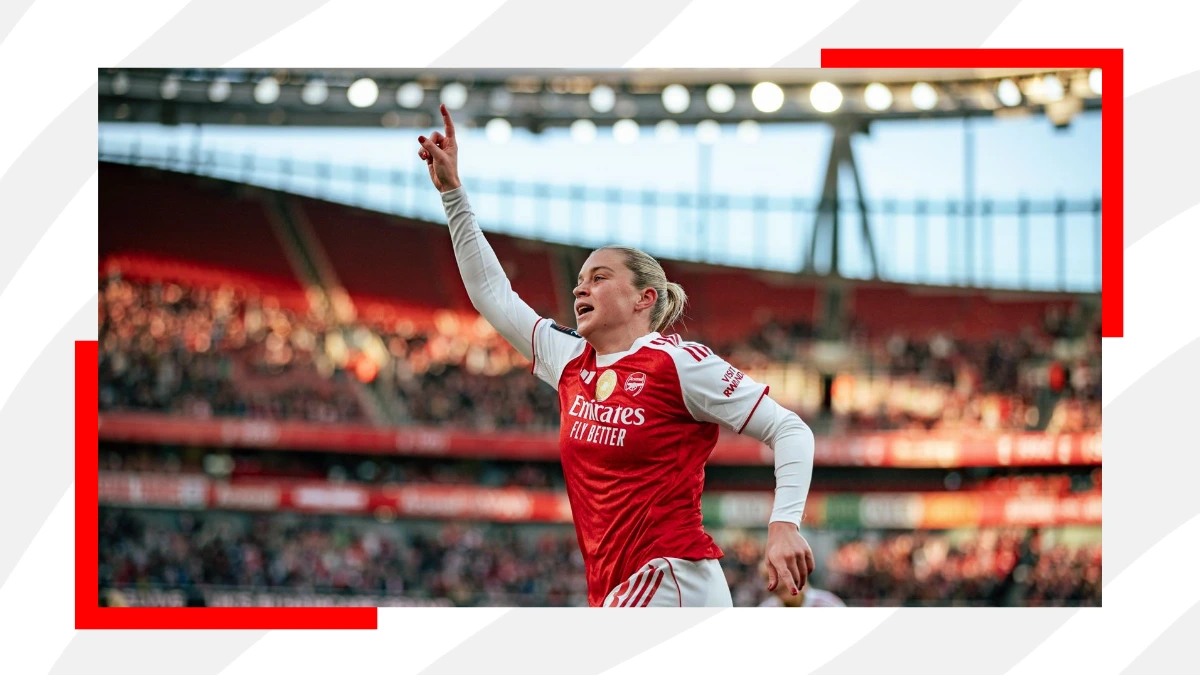 alessia russo scores for arsenal in the north london derby against spurs