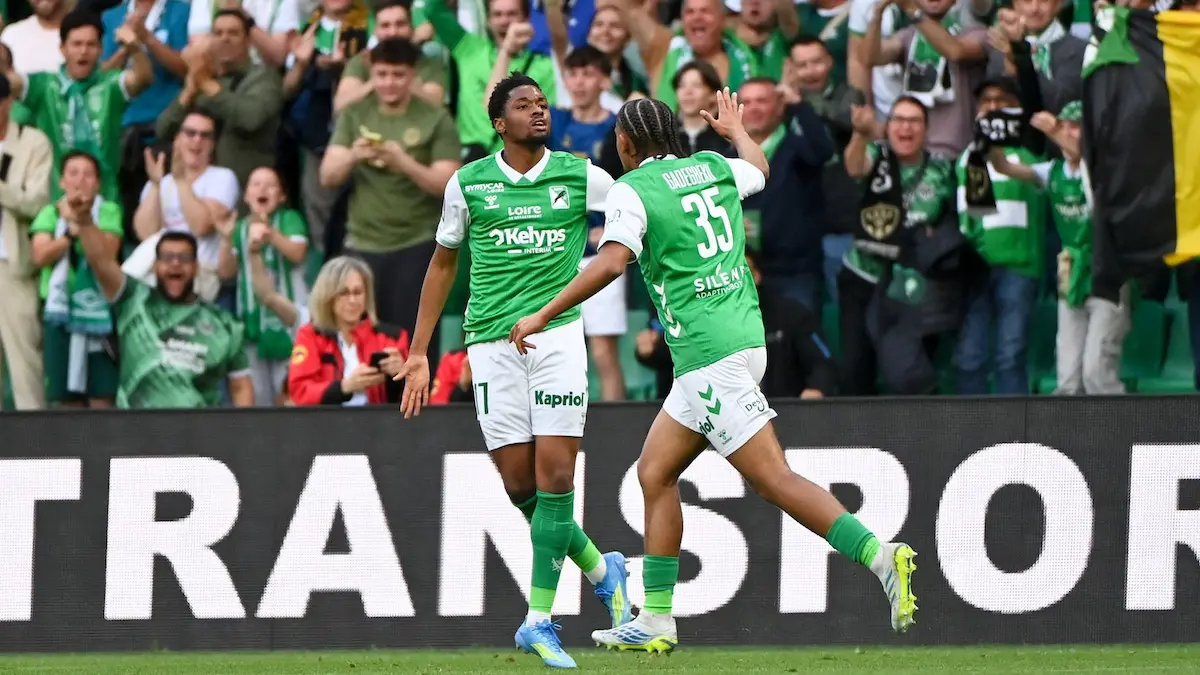 Saint Étienne - Rodez : les Verts toujours en lice pour la montée en Ligue 1 ?