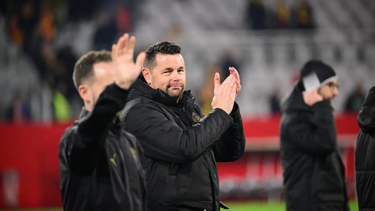 Lens - Nice : Pierre Sage, l'homme du renouveau des Sang et Or