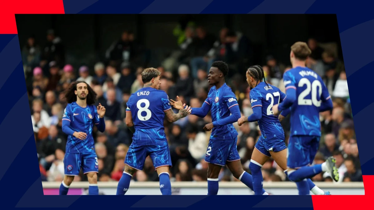 chelsea players celebrating a goal