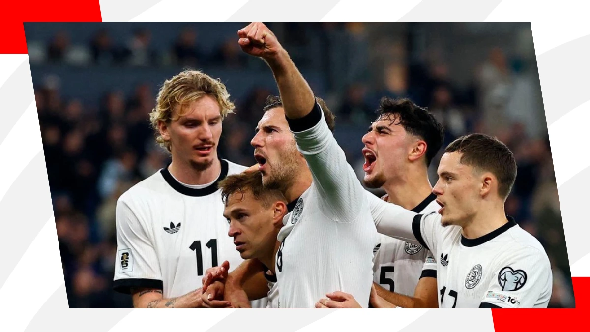 teammates celebrating joshua kimmich's goal