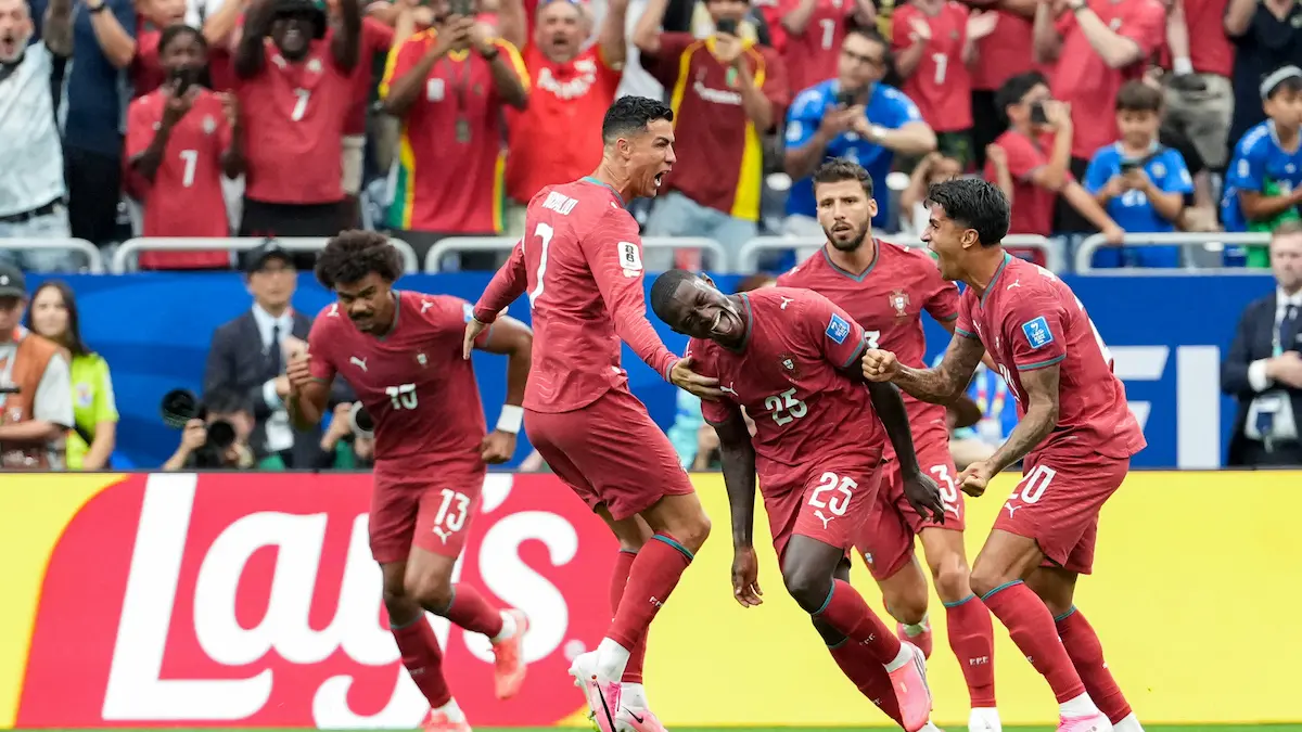 Portugal tenta roubar à Colômbia vitória no Grupo K do Mundial