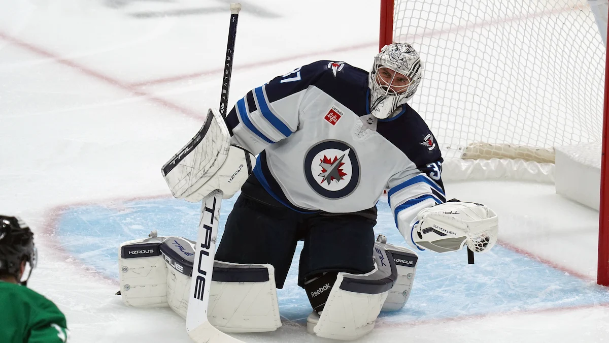 Connor Hellebuyck